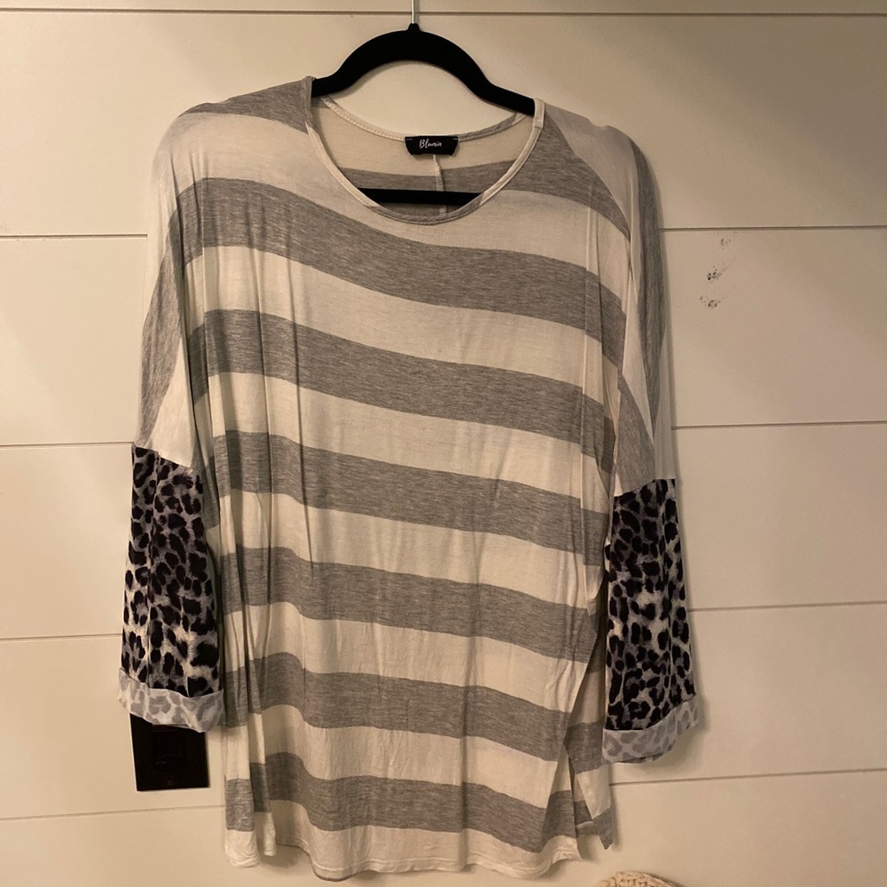 3/4 length shirt